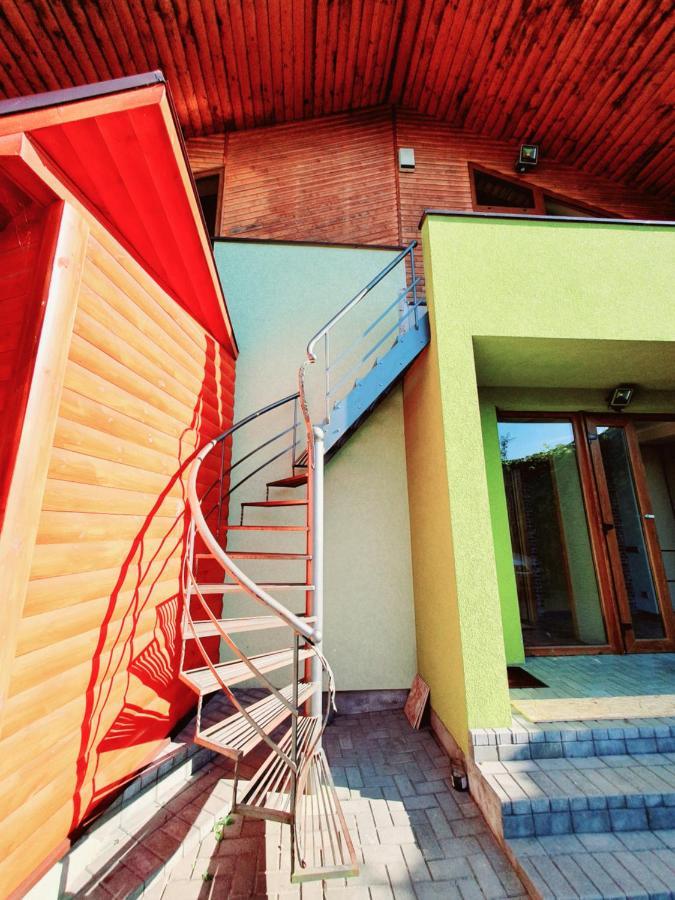 K-Town - Cozy Apartment Near The City Center Kaunas Bagian luar foto