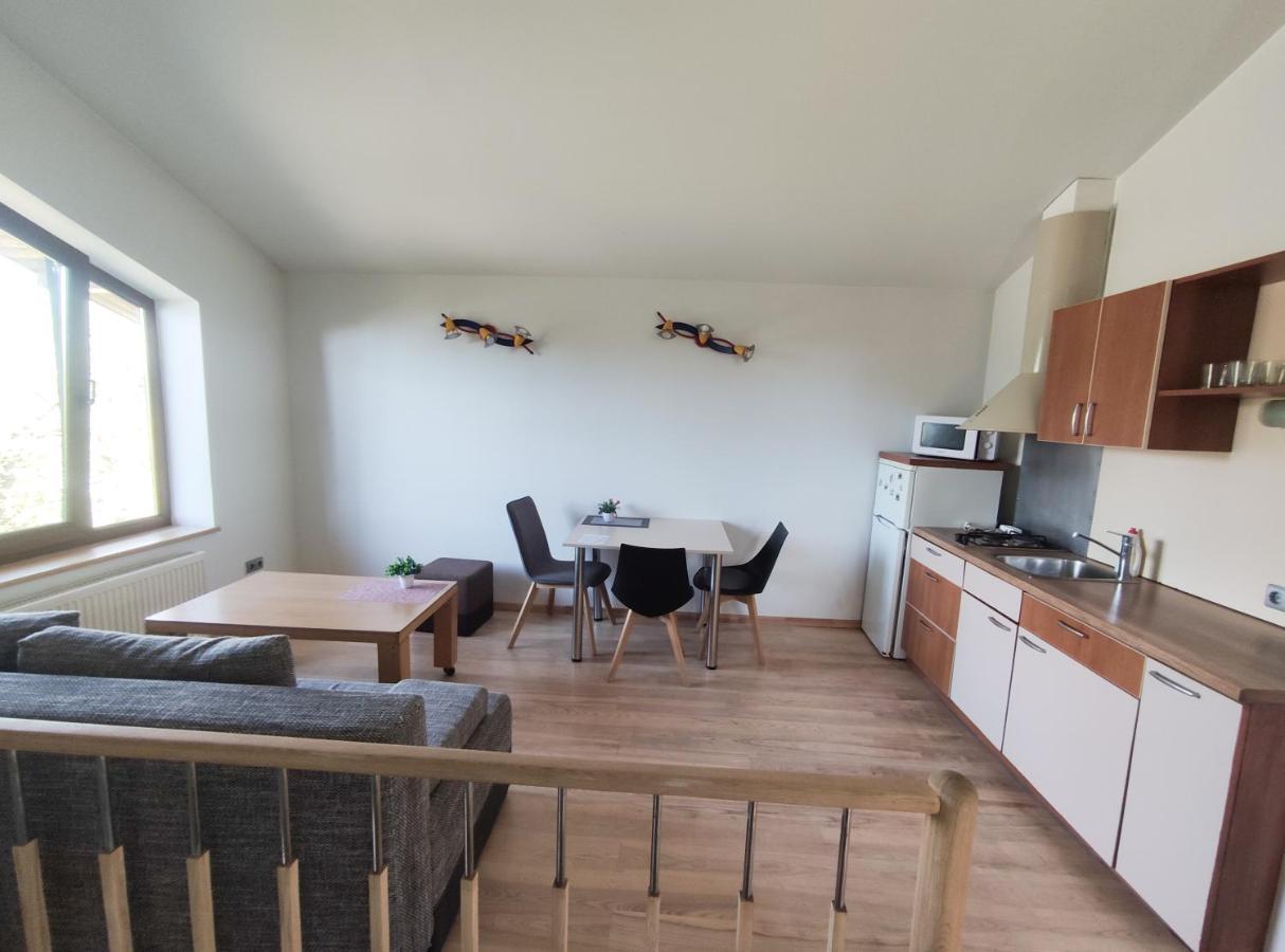 K-Town - Cozy Apartment Near The City Center Kaunas Bagian luar foto